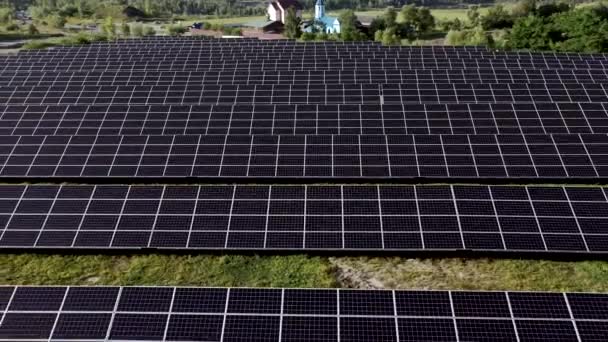 Central Energia Solar Green Field Dia Ensolarado Vista Aérea Painéis — Vídeo de Stock