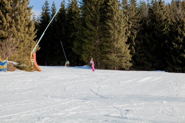 Sciare Persone Seggiovie Della Regione Sciistica Ucraina — Foto Stock