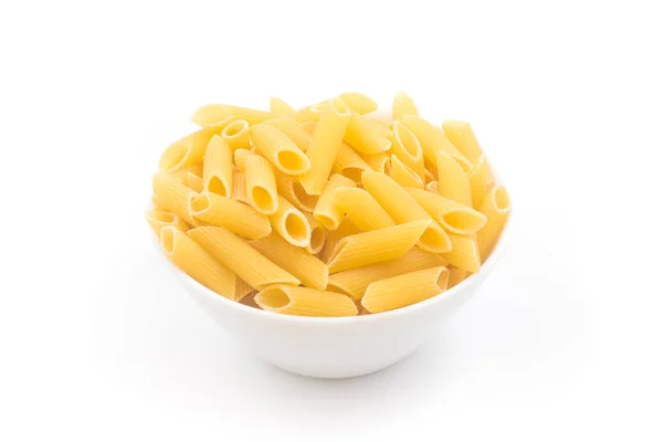 Penne Uma Tigela Branca Isolada Fundo Branco — Fotografia de Stock