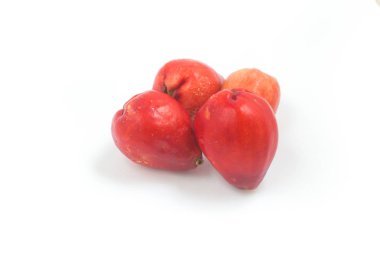 Jambo. Egzotik meyve beyaz arka plan üzerinde izole Syzygium malaccense