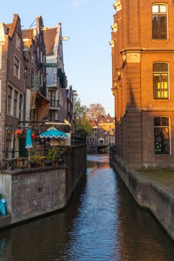 Amsterdam, Hollanda - 12 Nisan 2019: Ams'teki Güzel Evler