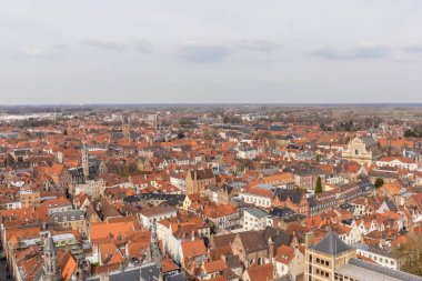 Bruges, Belçika - 05 Nisan 2019: Çan kulesi çekicisinin üstünden görüntüle