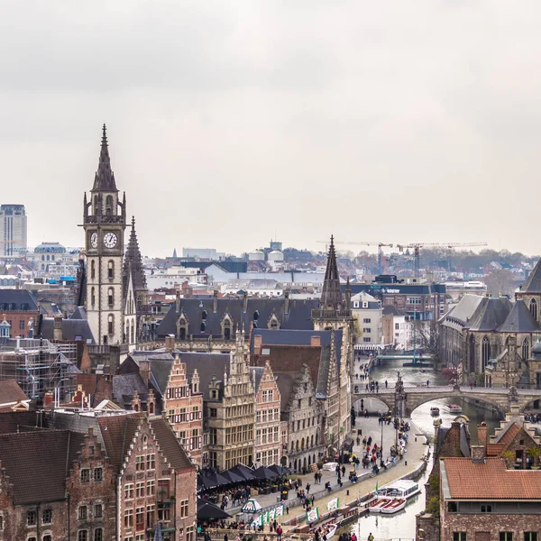Gante, Bélgica - 6 DE ABRIL DE 2019: Vista desde lo alto de la ciudad Gh — Foto de Stock