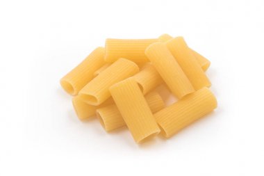 Raw Rigatone yığını. Üstte görüntü