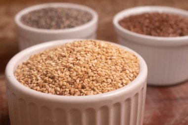 Vegan Omega 3 Kaynak. Susam, Keten tohumu ve Chia tohumu