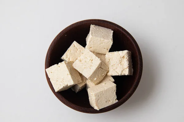 Queijo Tofu Caseiro Uma Tigela Madeira Corte Cubos — Fotografia de Stock