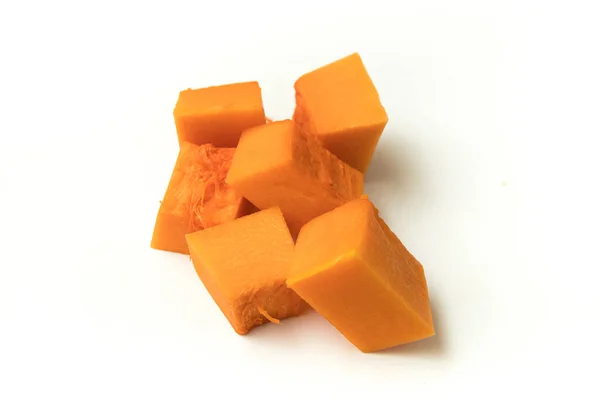 Citrouille Coupée Cubes Isolés Sur Fond Blanc — Photo