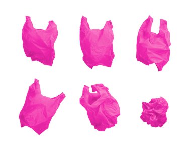 Pembe renkli plastik torba içinde farklı kompozisyon, beyaz arka plan üzerinde izole topluluğu.