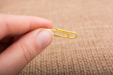 Keten bir tuval üzerinde hnad renkli klip