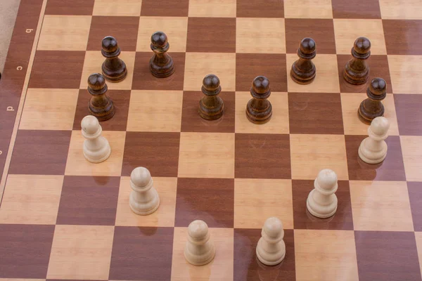 Schachbrett Mit Schachfiguren Drauf — Stockfoto