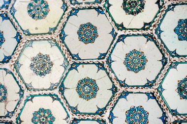 Osmanlı el yapımı çiçek desenli Türk fayansları