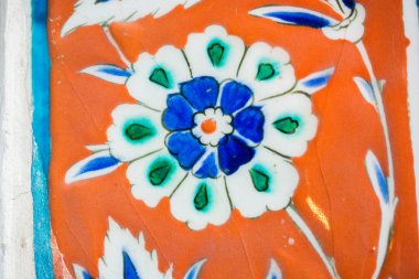 Osmanlı el yapımı çiçek desenli Türk fayansları