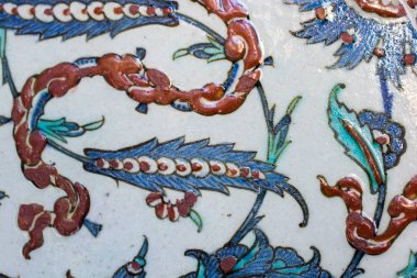 Osmanlı el yapımı çiçek desenli Türk fayansları