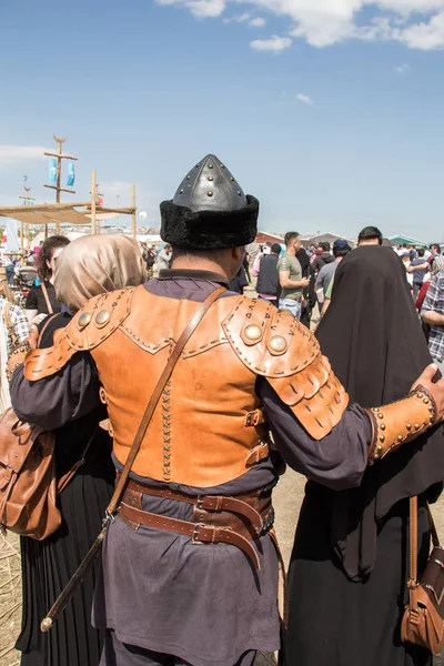 土耳其男子和骑马族服装的例子 — 图库照片