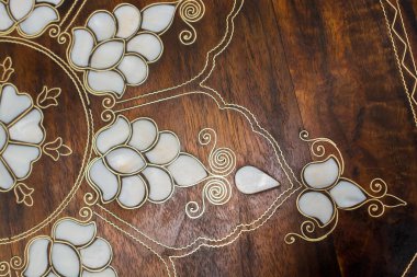 Osmanlı sanatı İnci kaküllerin Anası örneğidir