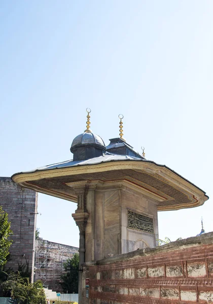 Veduta Esterna Della Cupola Nell Architettura Ottomana Istanbul Turchia — Foto Stock