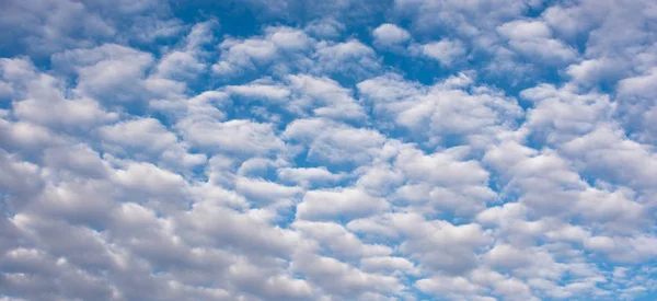 Weiße Farbe Wolken Den Blauen Himmel Hintergrund Gefunden — Stockfoto