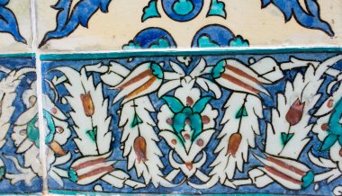 Osmanlı el yapımı çiçek desenli Türk fayansları