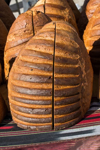 Geleneksel Türk usulü ekmek ekmeği