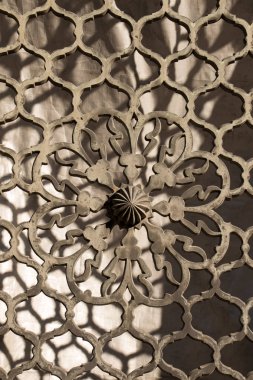 Metallere uygulanan Osmanlı sanat örnekleri