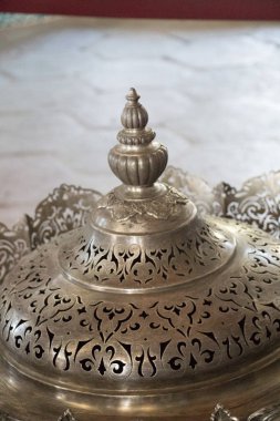 Metallere uygulanan Osmanlı sanat örnekleri