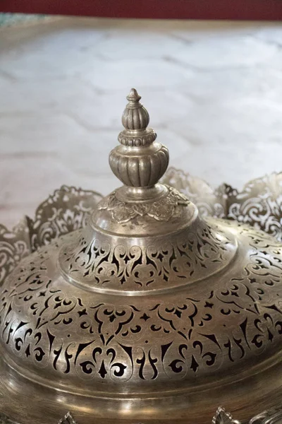 Metallere uygulanan Osmanlı sanat örnekleri