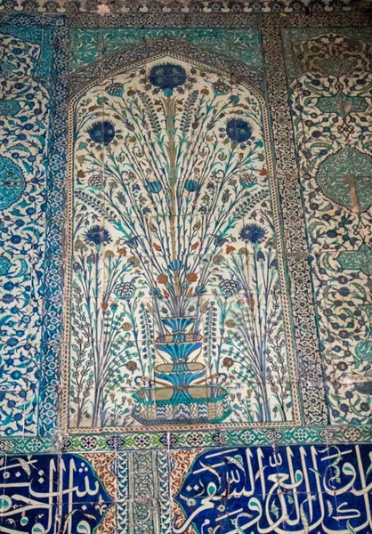 Ottoman Kuno Tiles Turki Buatan Tangan Dengan Pola Bunga — Stok Foto