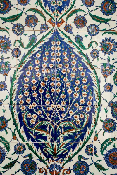 Osmanlı el yapımı çiçek desenli Türk fayansları