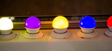 Belli bir tipte Noel ışıkları ve parti ışıkları.