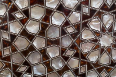 Osmanlı sanatı İnci kaküllerin Anası örneğidir