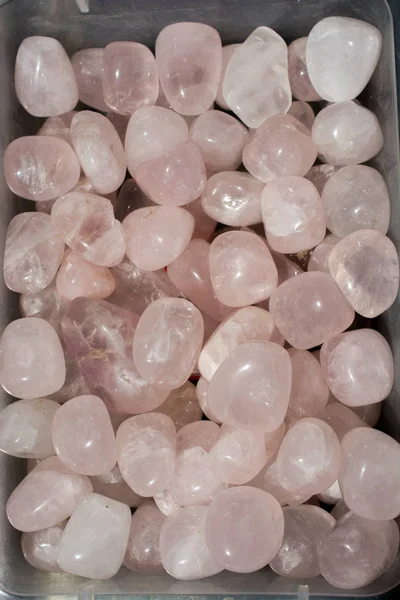 Kamienia Klejnotu Rose Quartz Jako Okaz Mineralnej Skały — Zdjęcie stockowe