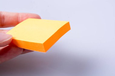 Not office etiket elinde Not almak için mesaj