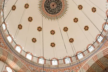 Istanbul'da Osmanlı mimarisinde kubbe iç görünüş