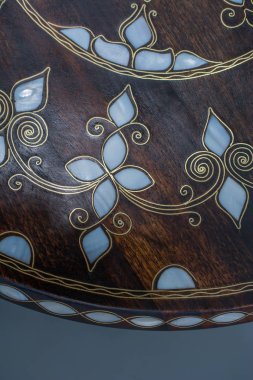 Osmanlı sanatı İnci kaküllerin Anası örneğidir