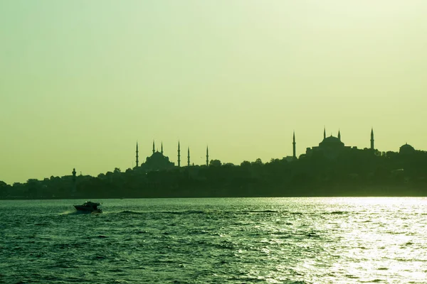 Внешний Вид Мечети Османского Стиля Стамбуле — стоковое фото