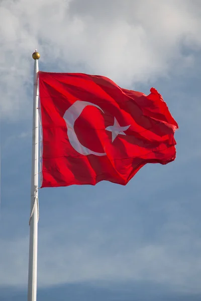 Turkiets Nationella Flagga Hänger Det Fria — Stockfoto