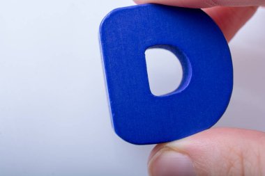 Mektup küp ağaçtan alfabesinin D