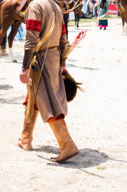 Okçular için eski usul tahta oklar.