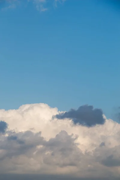 Nubes Color Blanco Cubren Cielo Azul Durante Día — Foto de Stock
