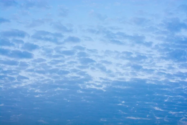 Nubes Color Gris Cubren Parcialmente Cielo Durante Día — Foto de Stock
