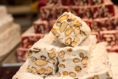 Bir sürü geleneksel Türk Lokum şekeri.