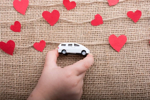 Liefde Concept Met Hart Voor Auto Papier Linnen Draden — Stockfoto