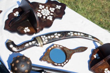 Osmanlı sanatı İnci kaküllerin Anası örneğidir