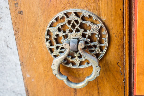 Старая Ручная Оттоманская Дверная Ручка Металла — стоковое фото