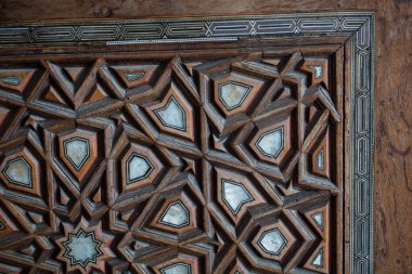 Osmanlı sanatı İnci kaküllerin Anası örneğidir