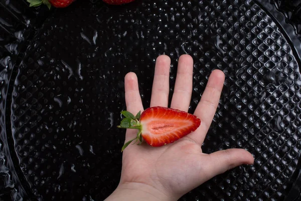 Juicy Sweet Ripe Strawberry Fruit Hand — Stock Photo, Image