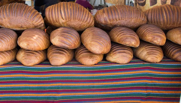 Geleneksel Türk usulü ekmek ekmeği