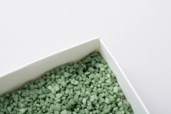 Küçük Yeşil Renk Kutusunda Bir Arka Plan Doku Olarak Kum — Stok fotoğraf
