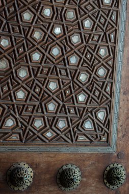 Osmanlı sanatı İnci kaküllerin Anası örneğidir