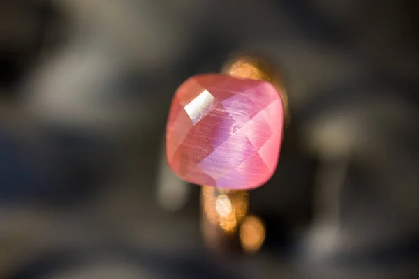 Colorful Ring Semiprecious Crystal Gray Backgroud — Stock Photo, Image